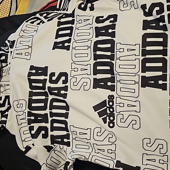 Adidas White & Black Logo Printed Light Pullover Hoodie Kids Size 5 - Picture 3 of 4